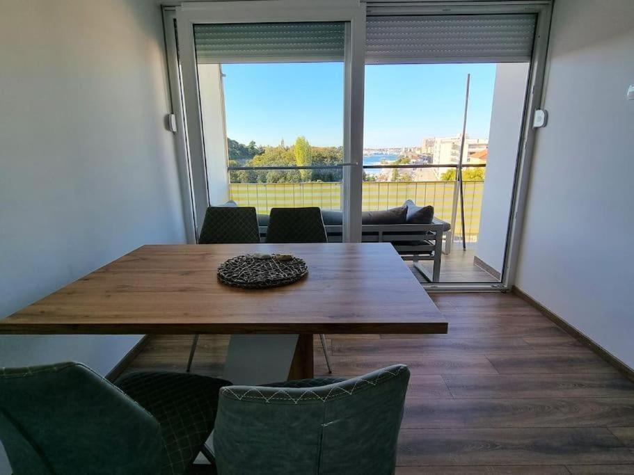 Ferienwohnung Sea View Balcony And Parking Zadar Exterior foto